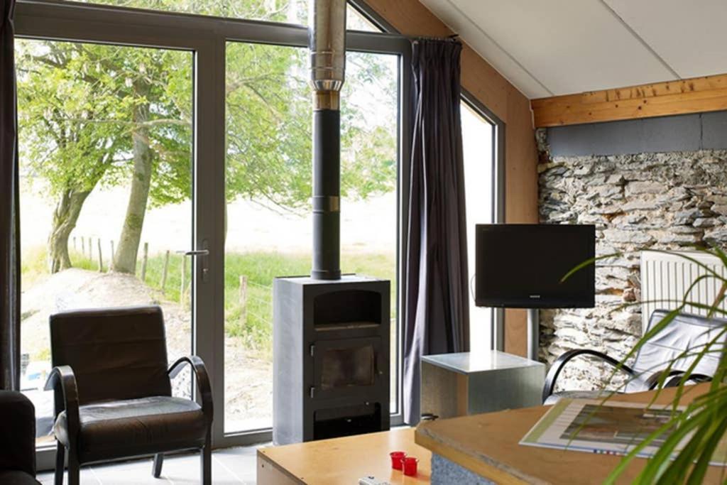 Rustig Gelegen Gite Nabij Houffalize Exterior photo